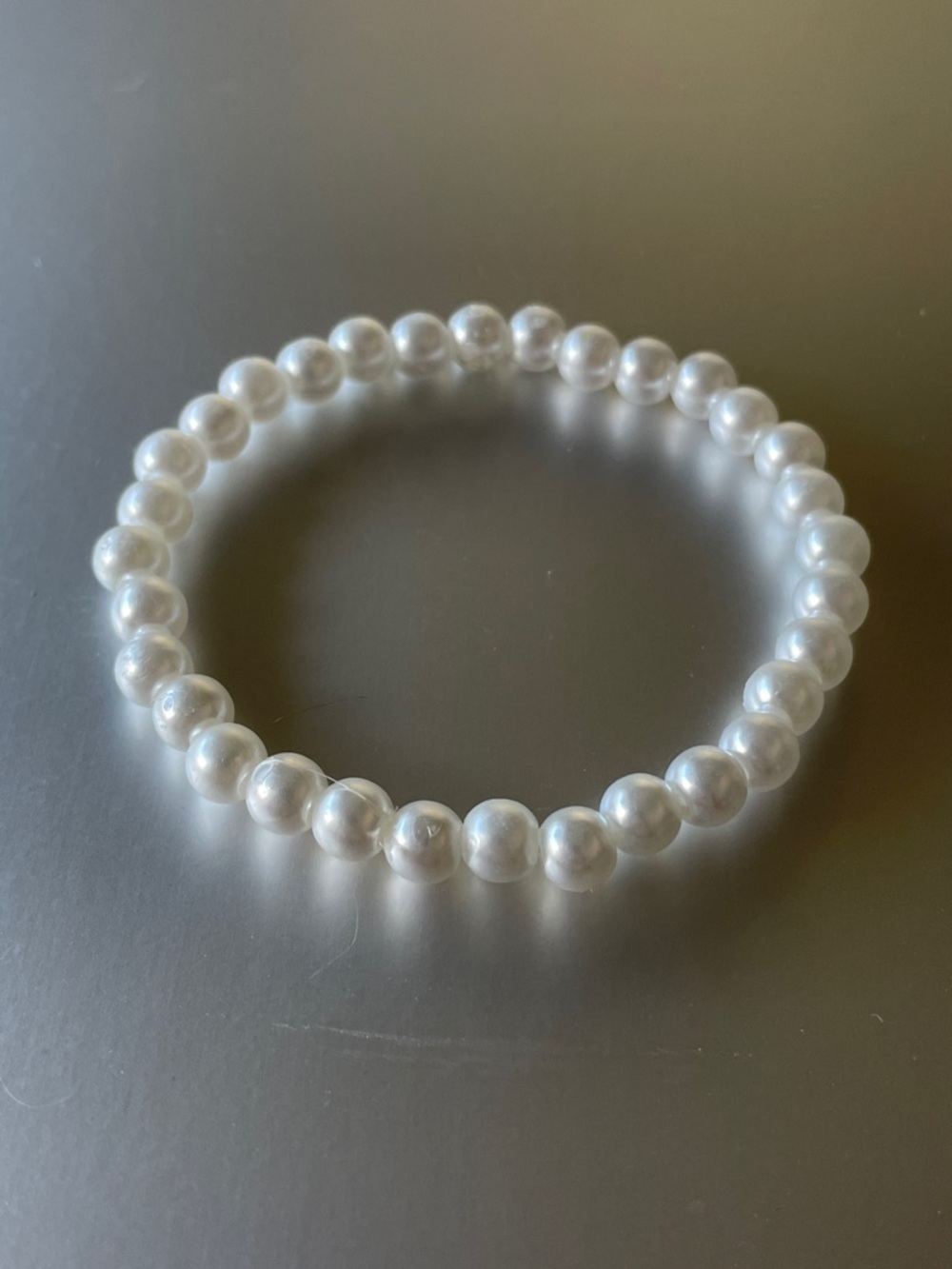 Classic Plastic White Pearl Stretch Bracelet
